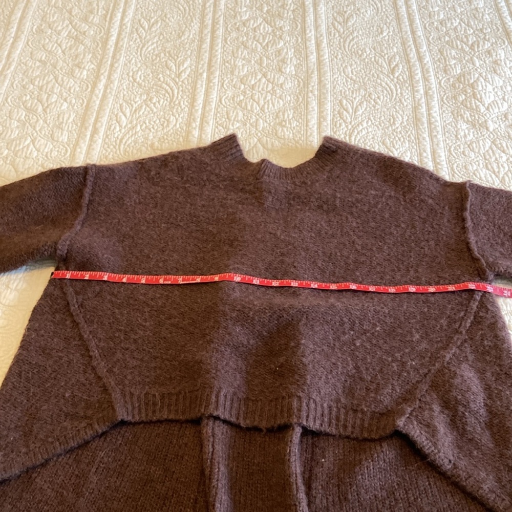 Women’s oversized chunky Drop Shoulder Brown reversed knit sweater - Picture 4 of 7